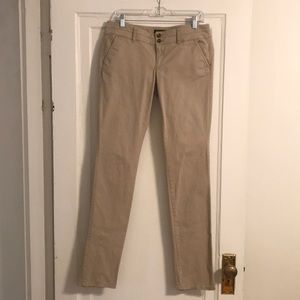 American Eagle Skinny Strech Khakis